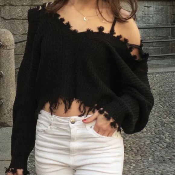 Off the shoulder black knitted sweater - Picture 8 of 8